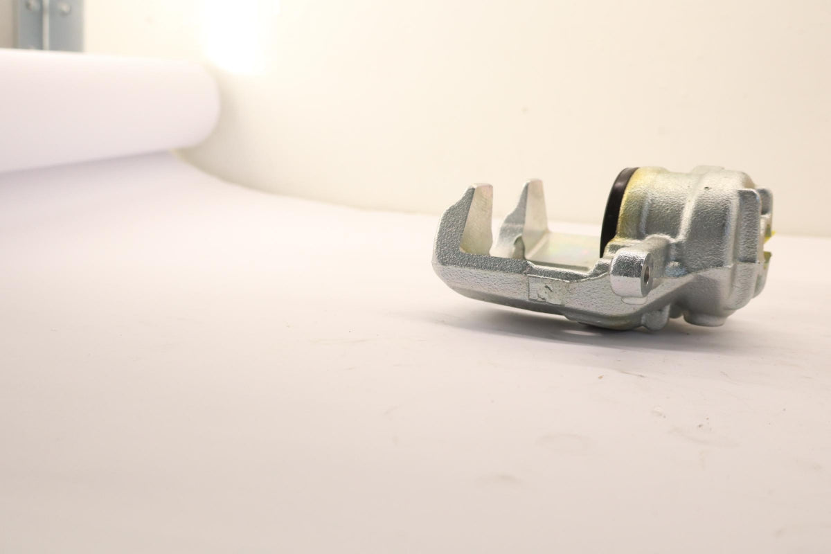 Original OE MITSUBISHI Bremssattel 4605A065
