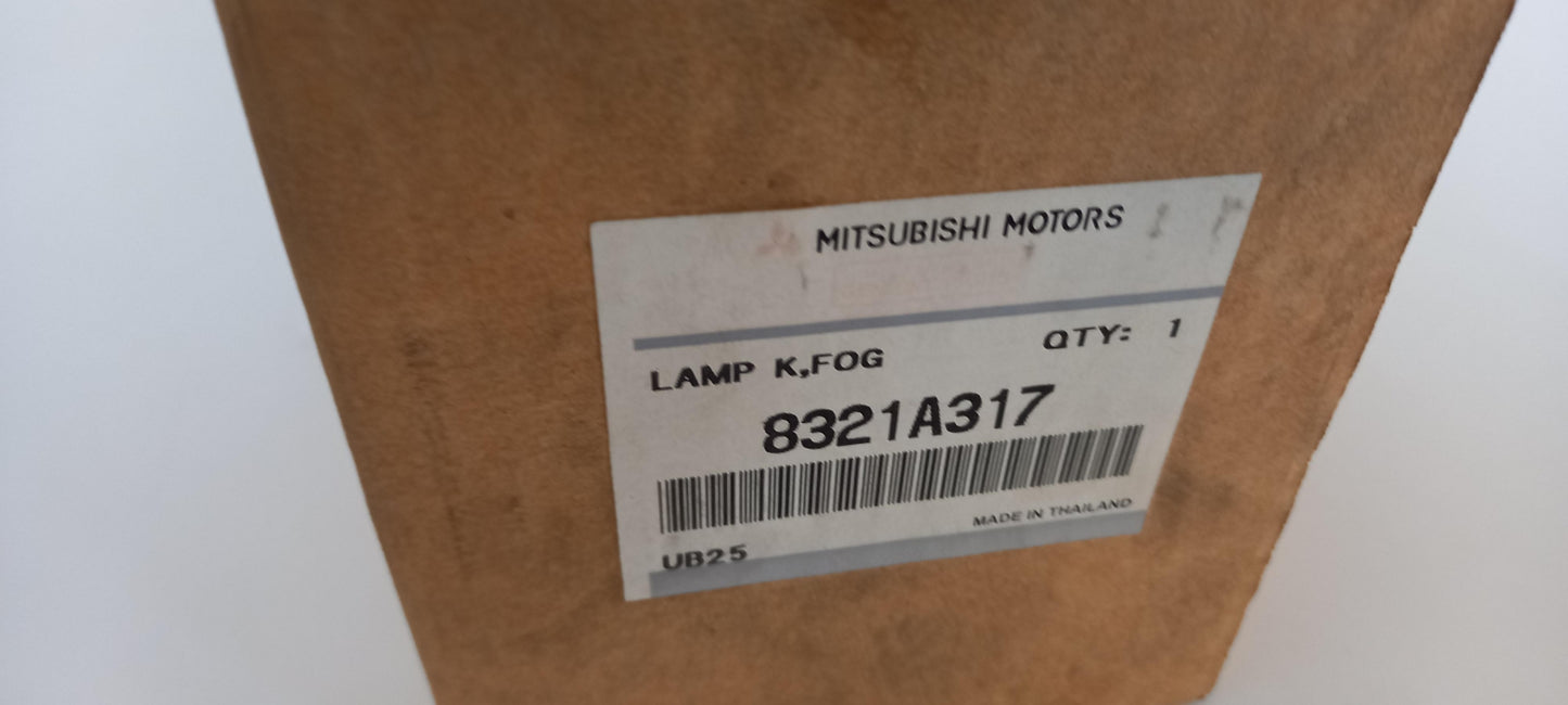 Original OE MITSUBISHI Nebelscheinwerfer 8321A317