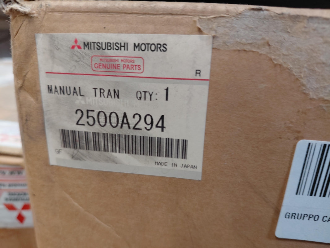 Original OE MITSUBISHI Schaltgetriebe 2500A294