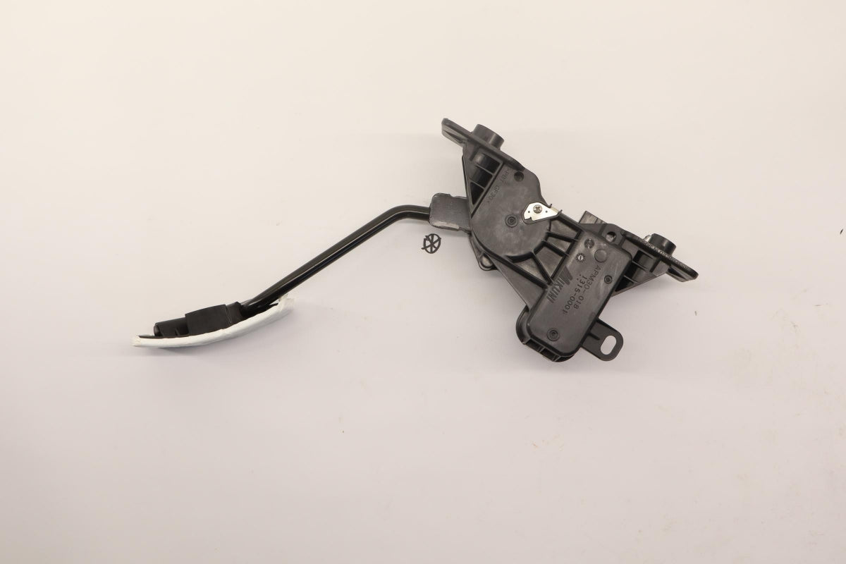 Original OE MITSUBISHI Gaspedal 1600A031