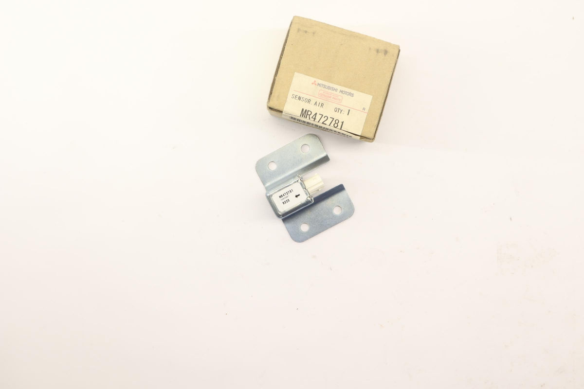 Original OE MITSUBISHI Airbagsensor MR472781