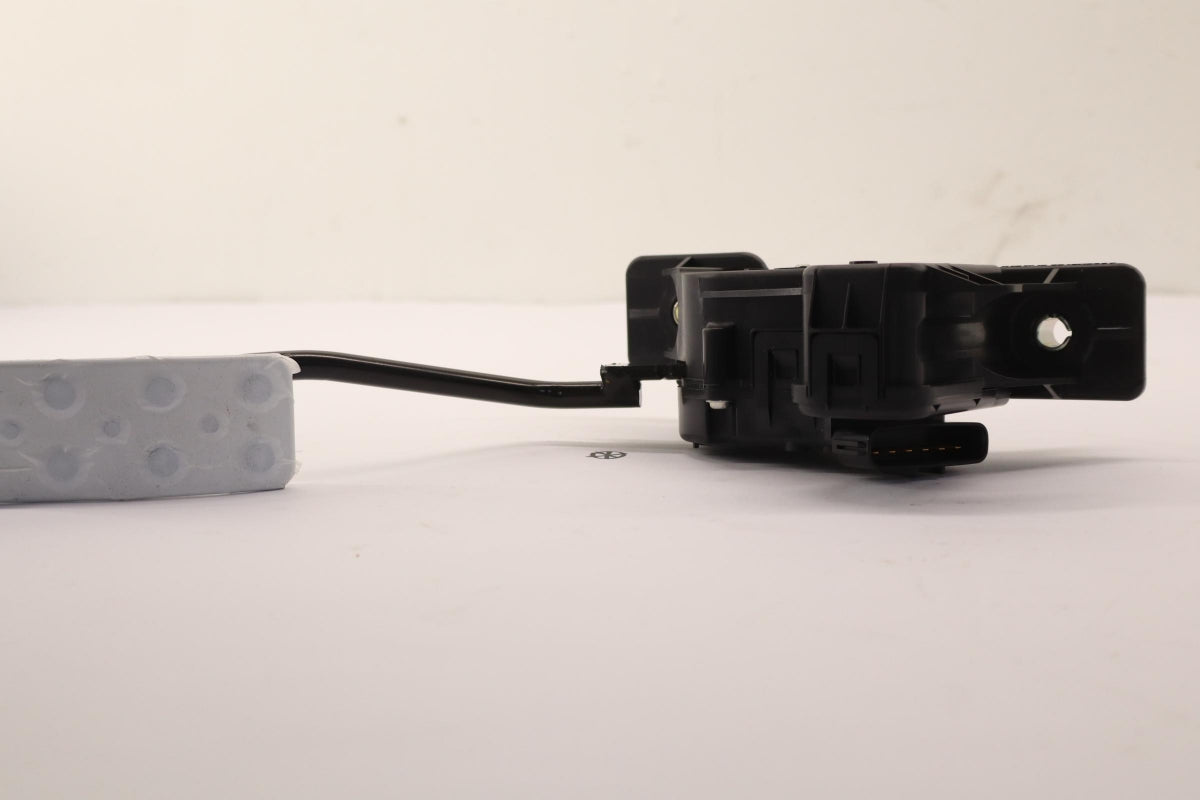Original OE MITSUBISHI Gaspedal 1600A031