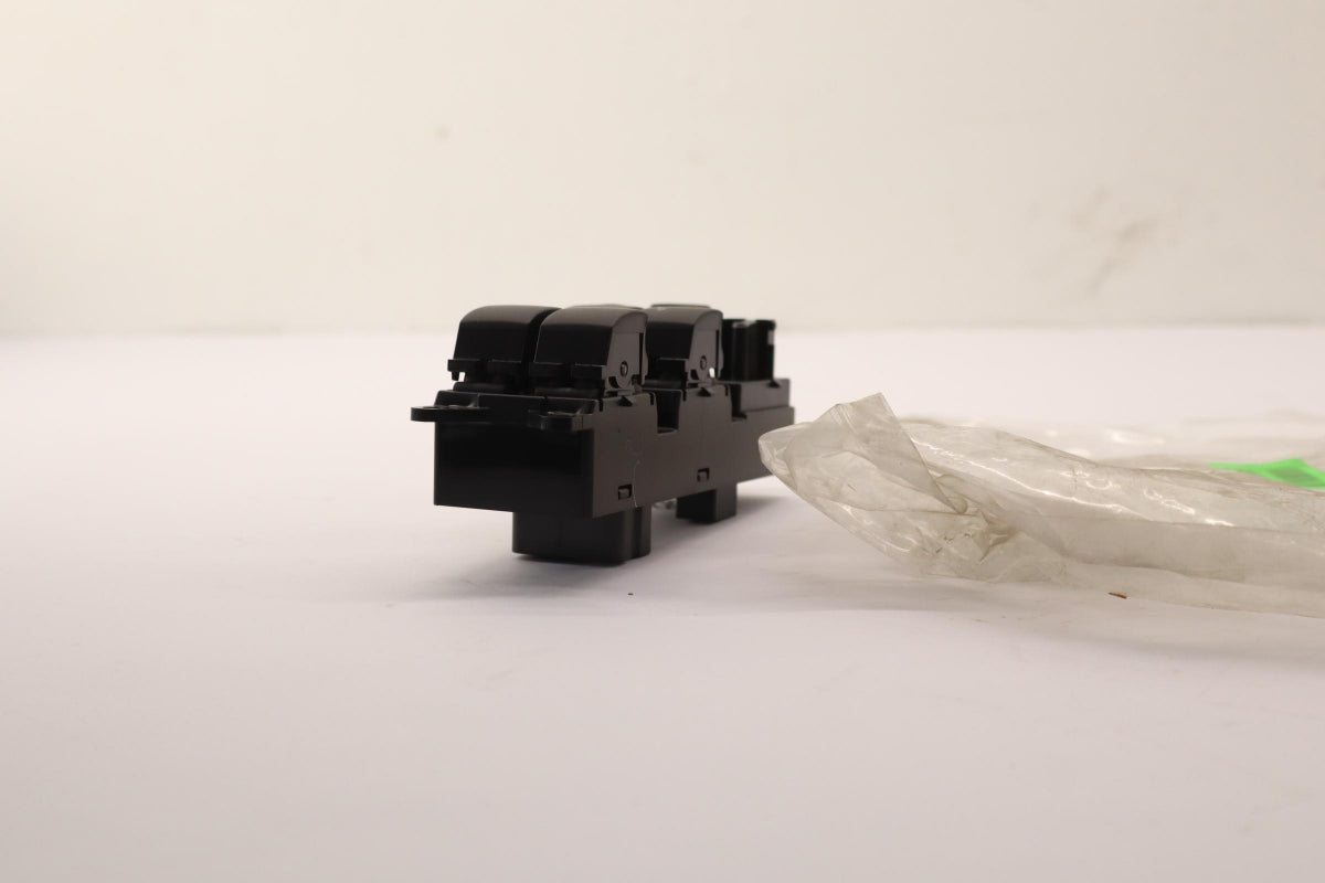 Original OE MITSUBISHI Fensterheberschalter 8608A301