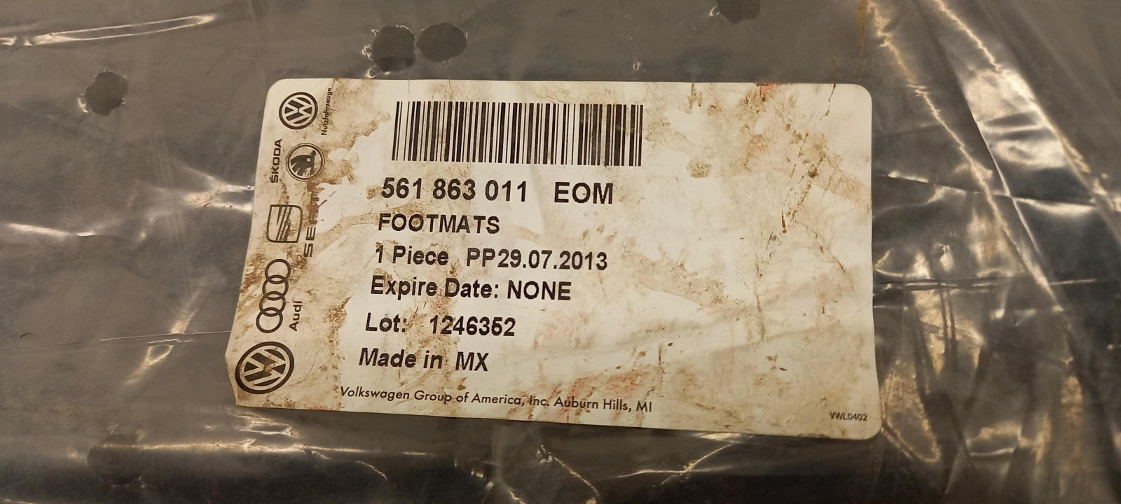 Original OE Volkswagen Fußmattensatz 561863011EOM