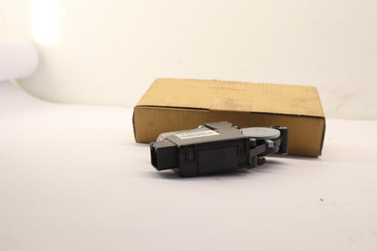 Original OE MITSUBISHI Elektromotor 5855A033