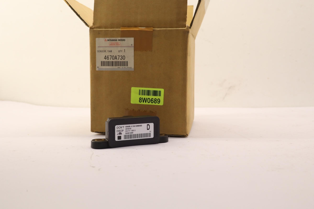 Original OE MITSUBISHI Längs-/Querbeschleunigung Sensor 4670A730