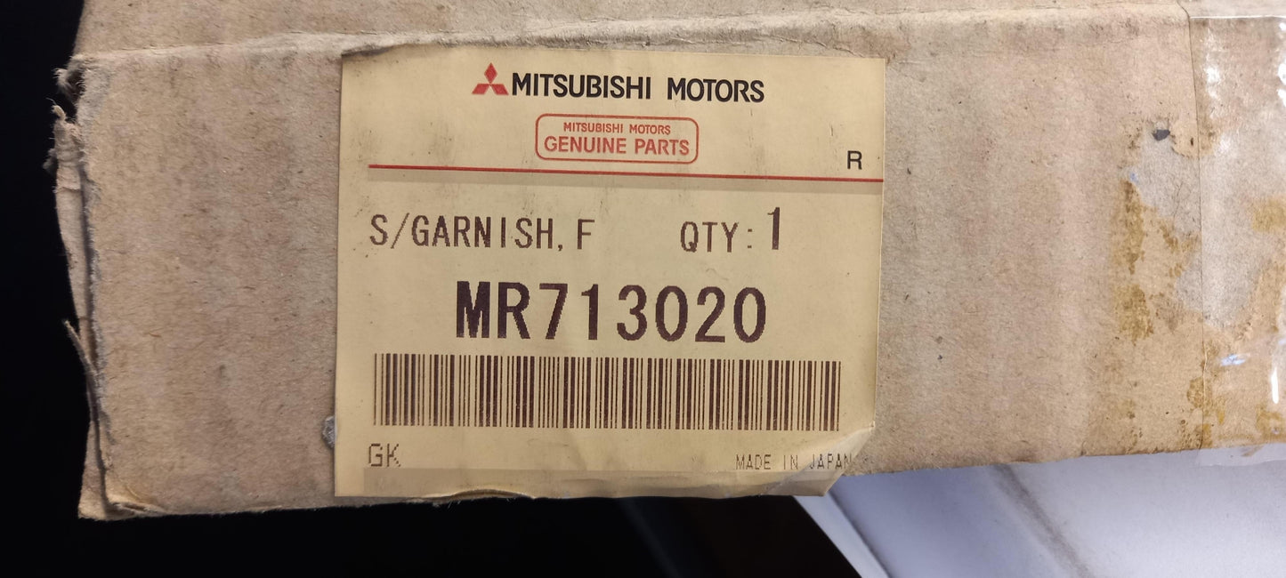 Original OE MITSUBISHI Tür Zierleiste MR713020