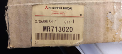 Original OE MITSUBISHI Tür Zierleiste MR713020