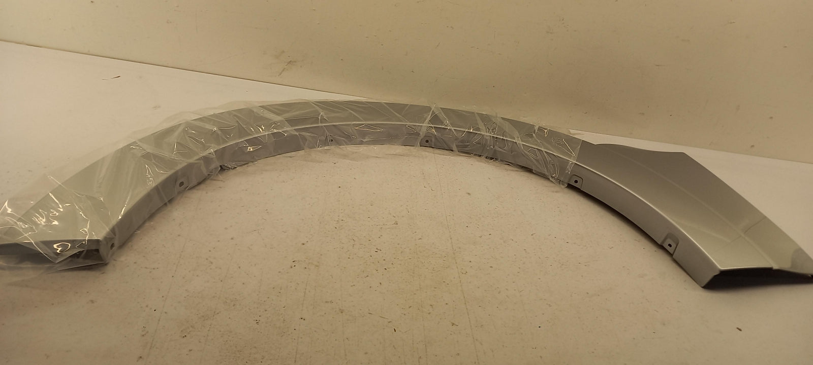 Original OE MITSUBISHI Kotflügel Zierleiste 7420A080HA