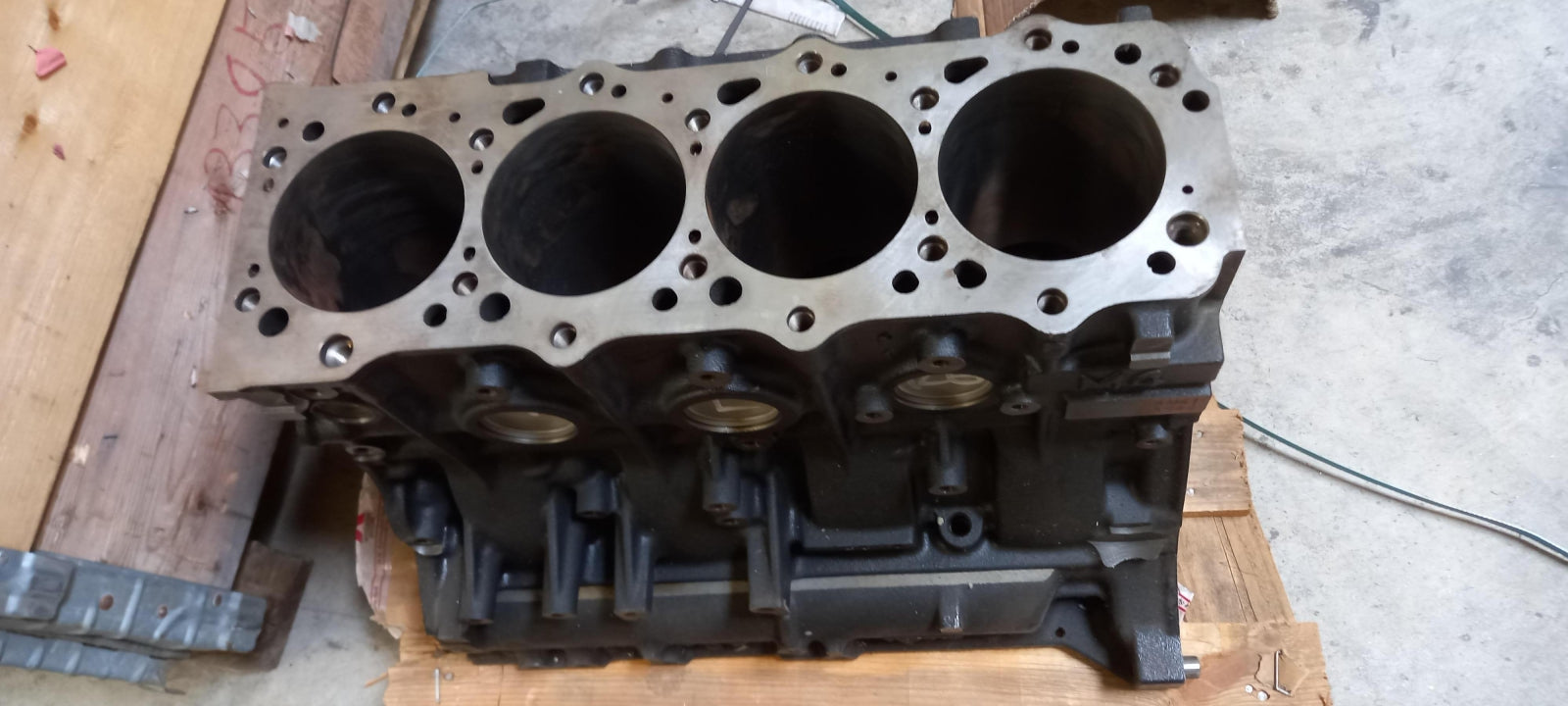 Original OE MITSUBISHI Zylinderkopf ME203011