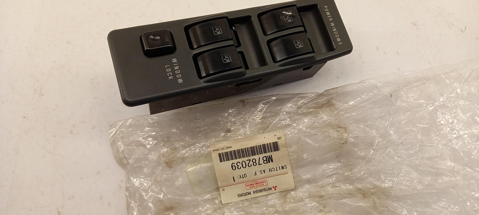 Original OE MITSUBISHI Fensterheberschalter MB782039