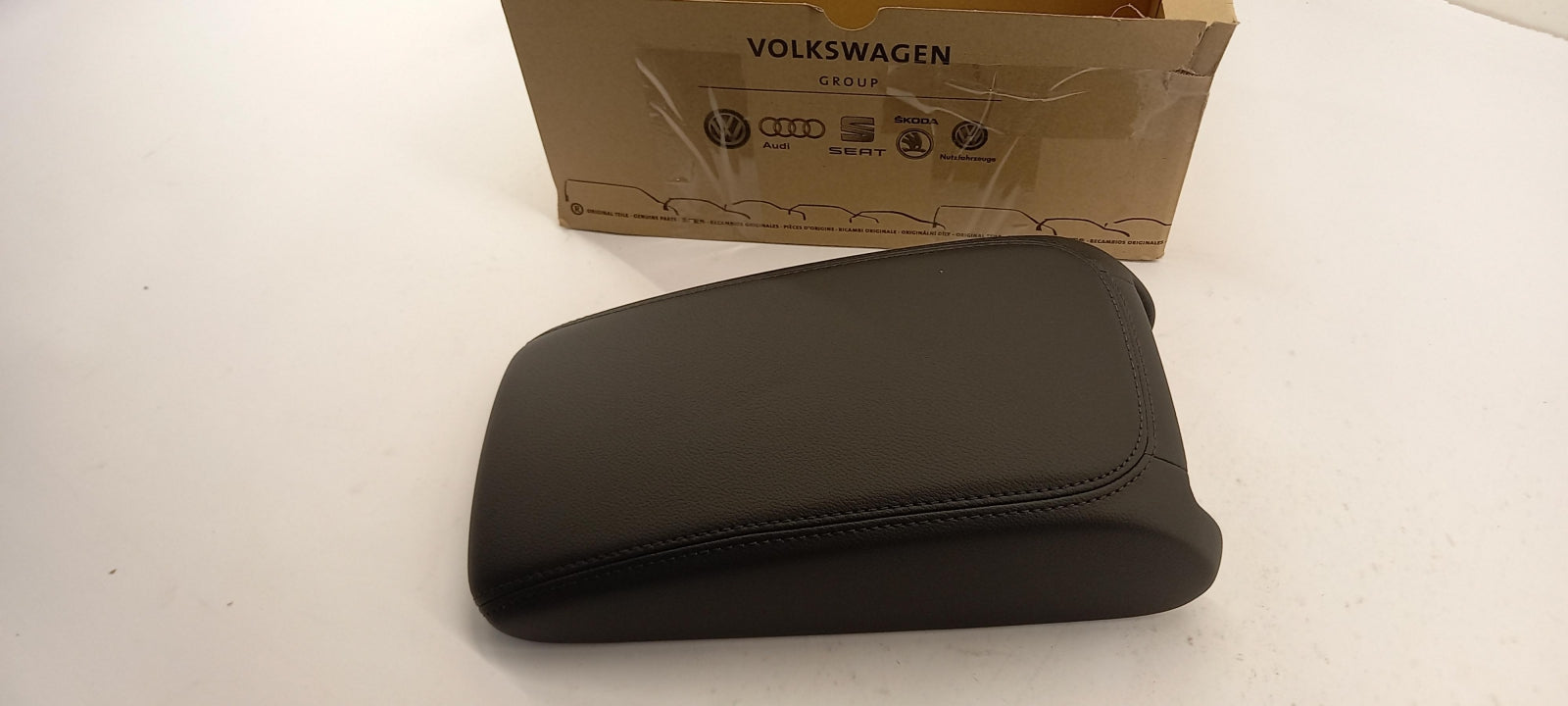 Original OE Volkswagen Armlehne 8V0864207L38M
