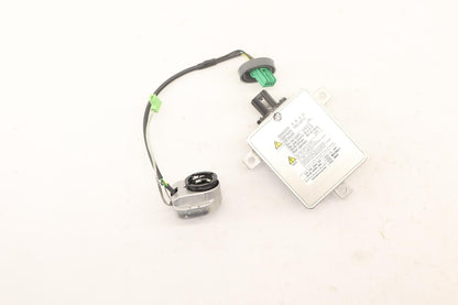 Original OE MITSUBISHI Leuchten Steuergerät 8301C042