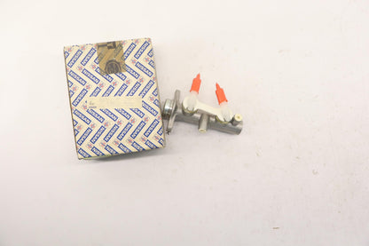 Original OE NISSAN Hauptbremszylinder 4601030R20