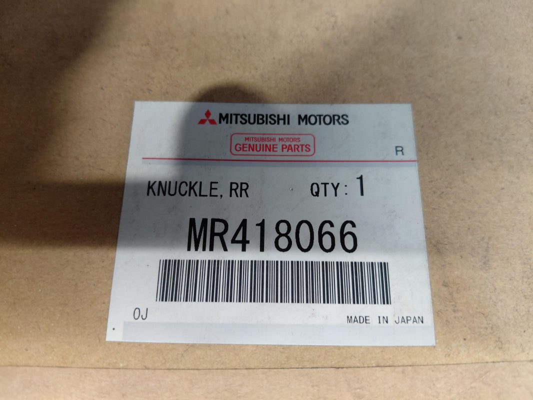 Original OE MITSUBISHI Achsschenkel MR418066