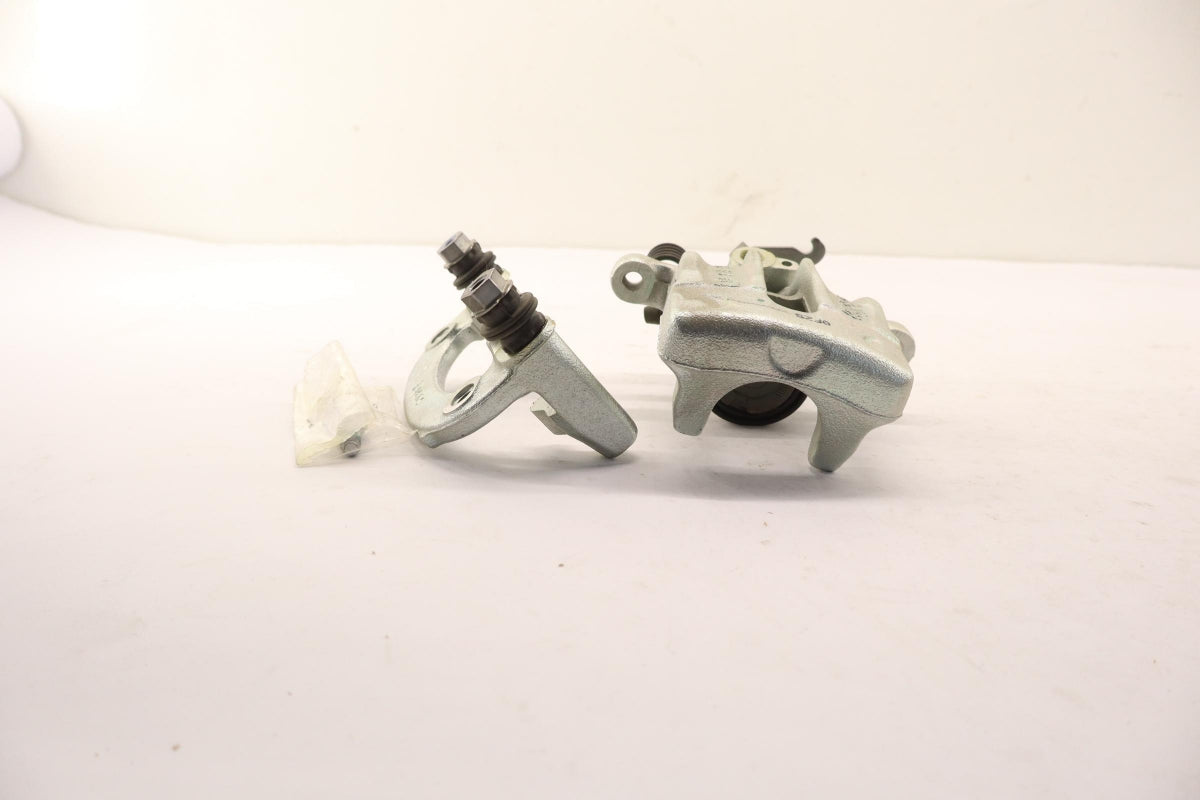 Original MITSUBISHI Space Star Carisma Bremssattel Links Hinten MR955245