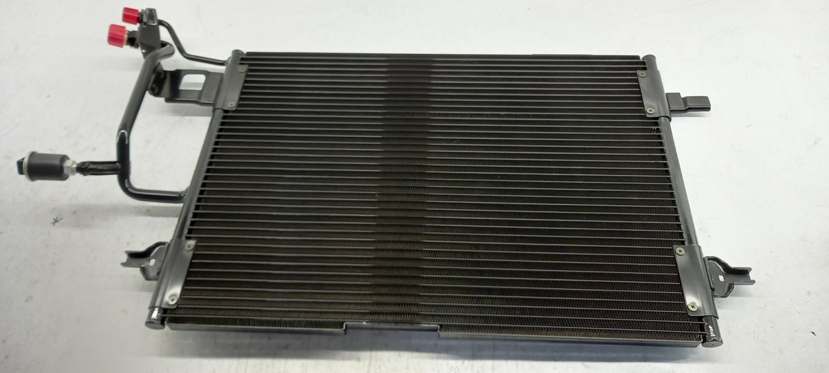 Original AUDI A4 B5 Klimakondensator 8D0260401A