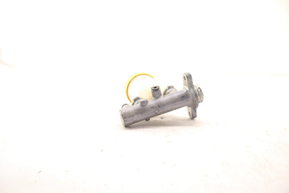Original OE NISSAN Hauptbremszylinder 46010C8101
