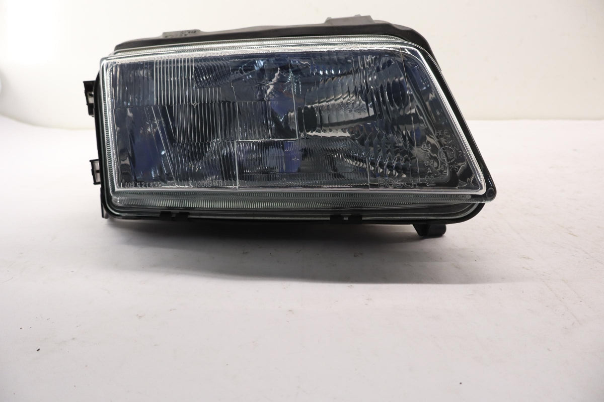 Original OE Volkswagen Scheinwerfer 8D0941030D