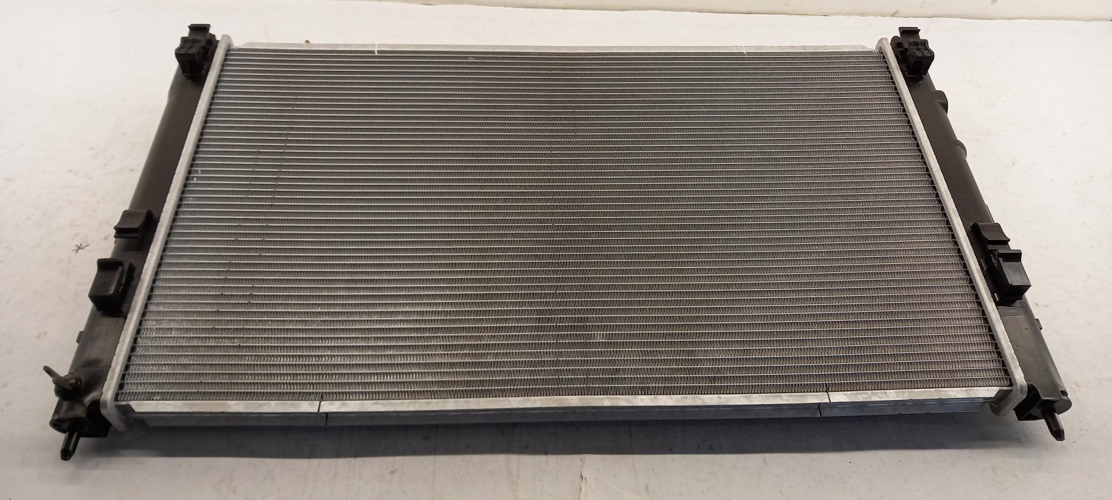 Original OE MITSUBISHI Wasserkühler 1350A763
