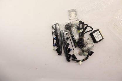 Original OE MITSUBISHI Tagfahrlicht Satz MZ380654EX