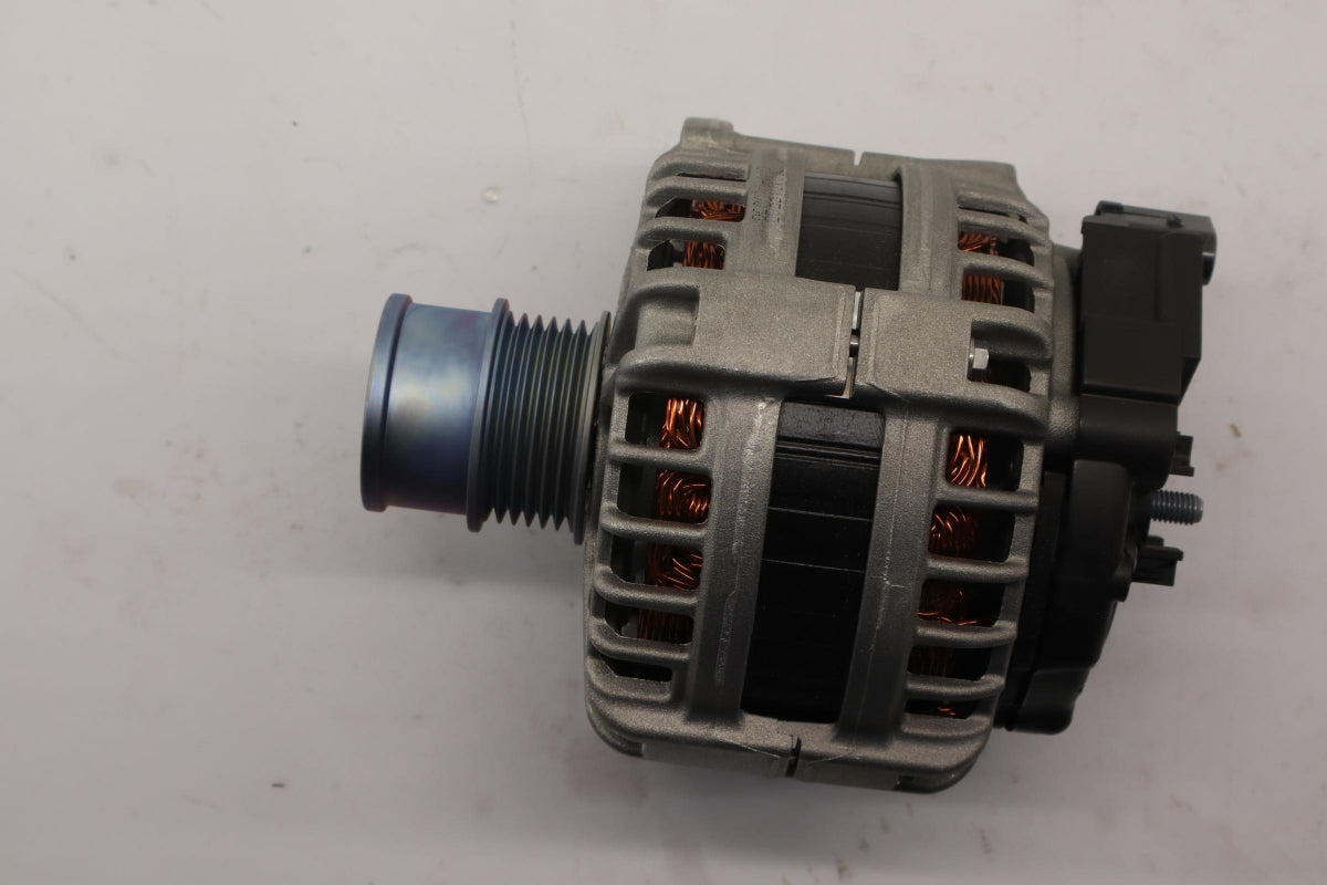 Original OE Volkswagen Lichtmaschine 05E903026BX