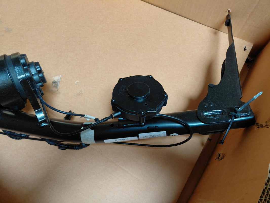 Original OE Volkswagen Anhängerkupplung 8U0803880B