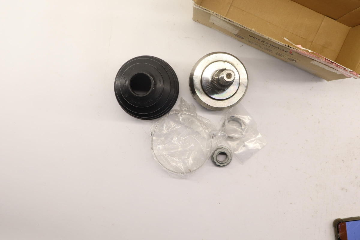 Original OE Volkswagen Antriebswelle Gelenksatz 7LA498099C