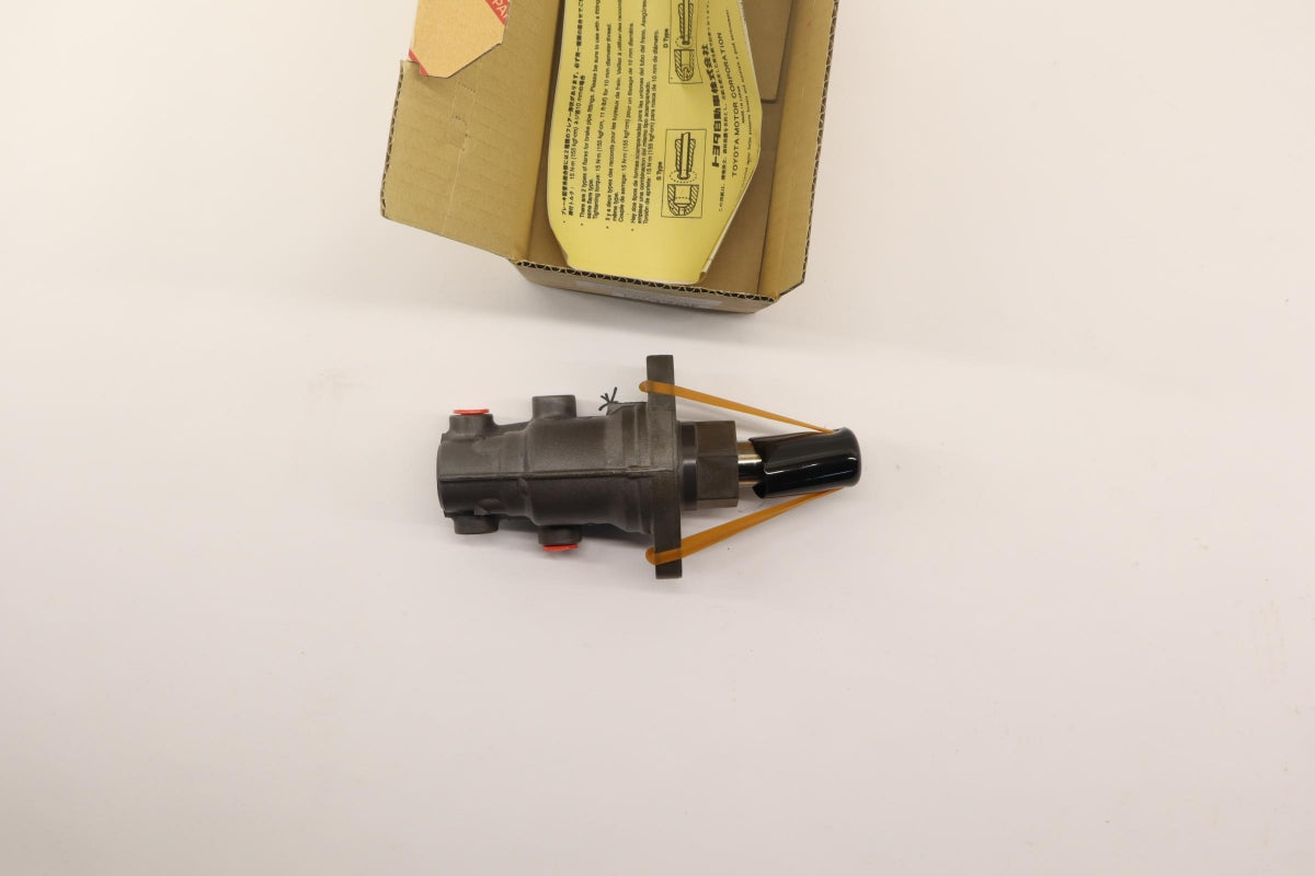 Original OE TOYOTA Hauptbremszylinder 4720720140