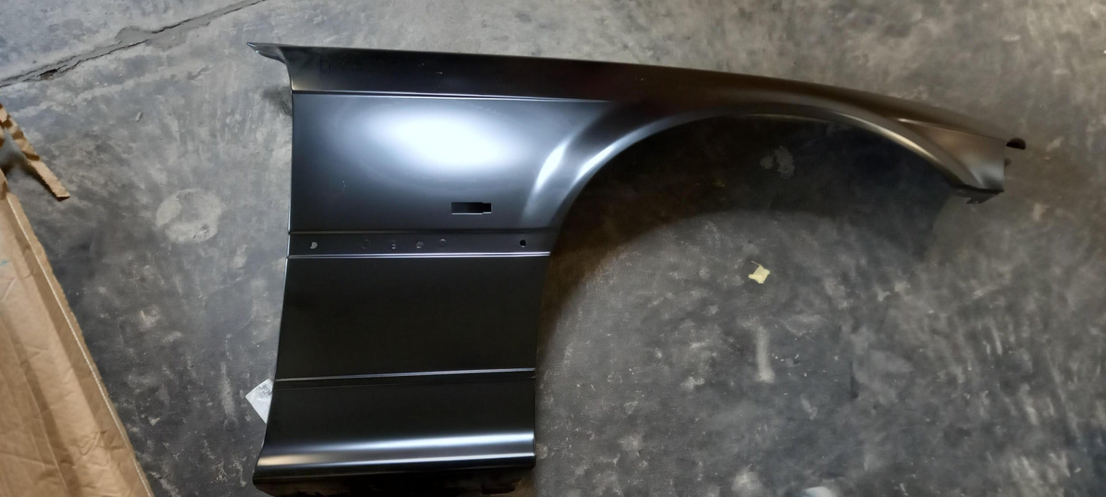 Original OE BMW Kotflügel 41358223926