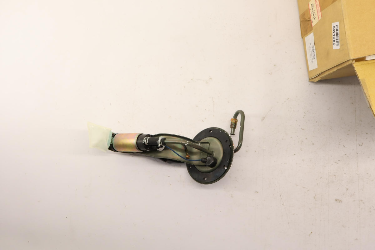 Original OE MITSUBISHI Kraftstoffpumpe MB658436