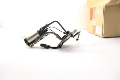 Original OE MITSUBISHI Kraftstoffpumpe MB658436