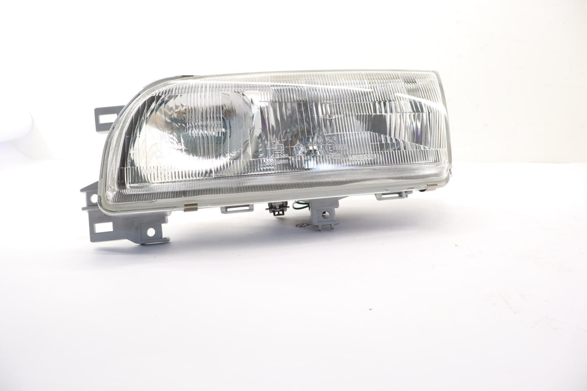 Original OE NISSAN Scheinwerfer 2607581N05