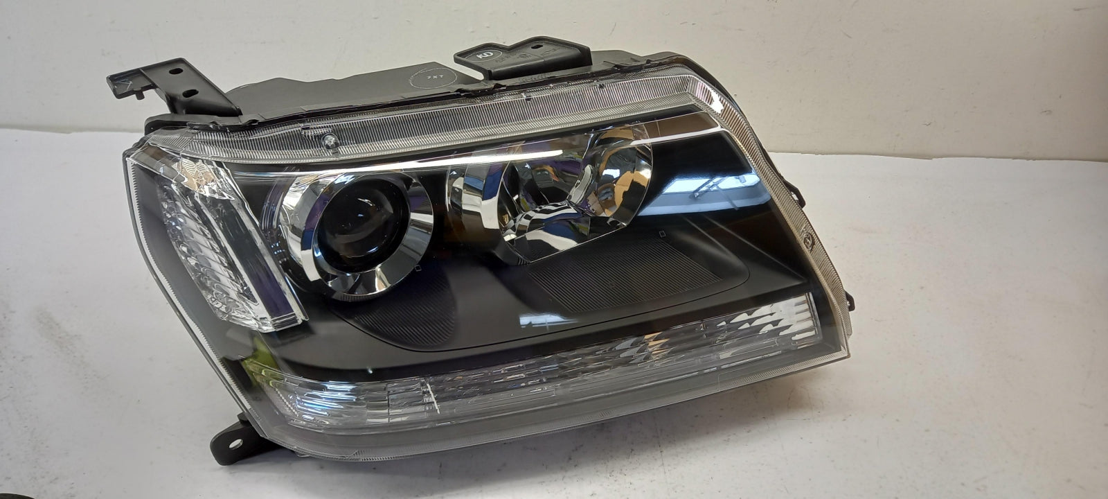 Original OE SUZUKI Scheinwerfer 3512065JD0000