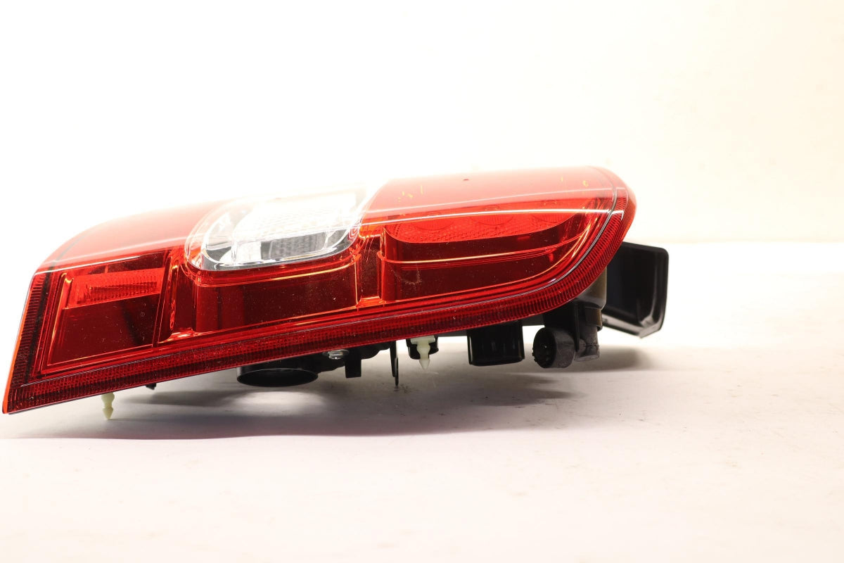 Original OE SUZUKI Heckleuchte 3565062R11