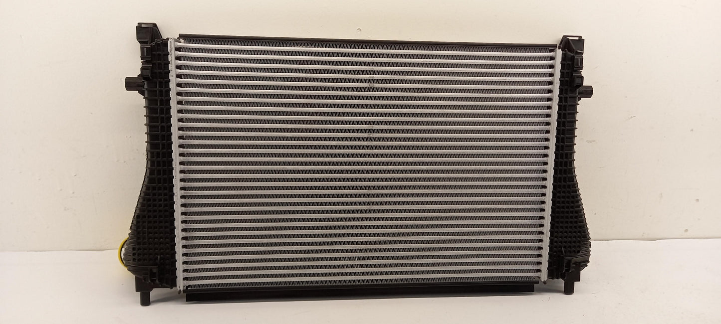 Original OE Volkswagen Ladeluftkühler 5Q0145803S