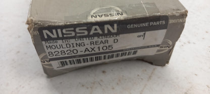 Original OE NISSAN Tür Zierleiste 82820AX105