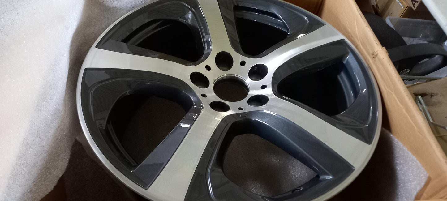 Original OE BMW Felge 36116858525