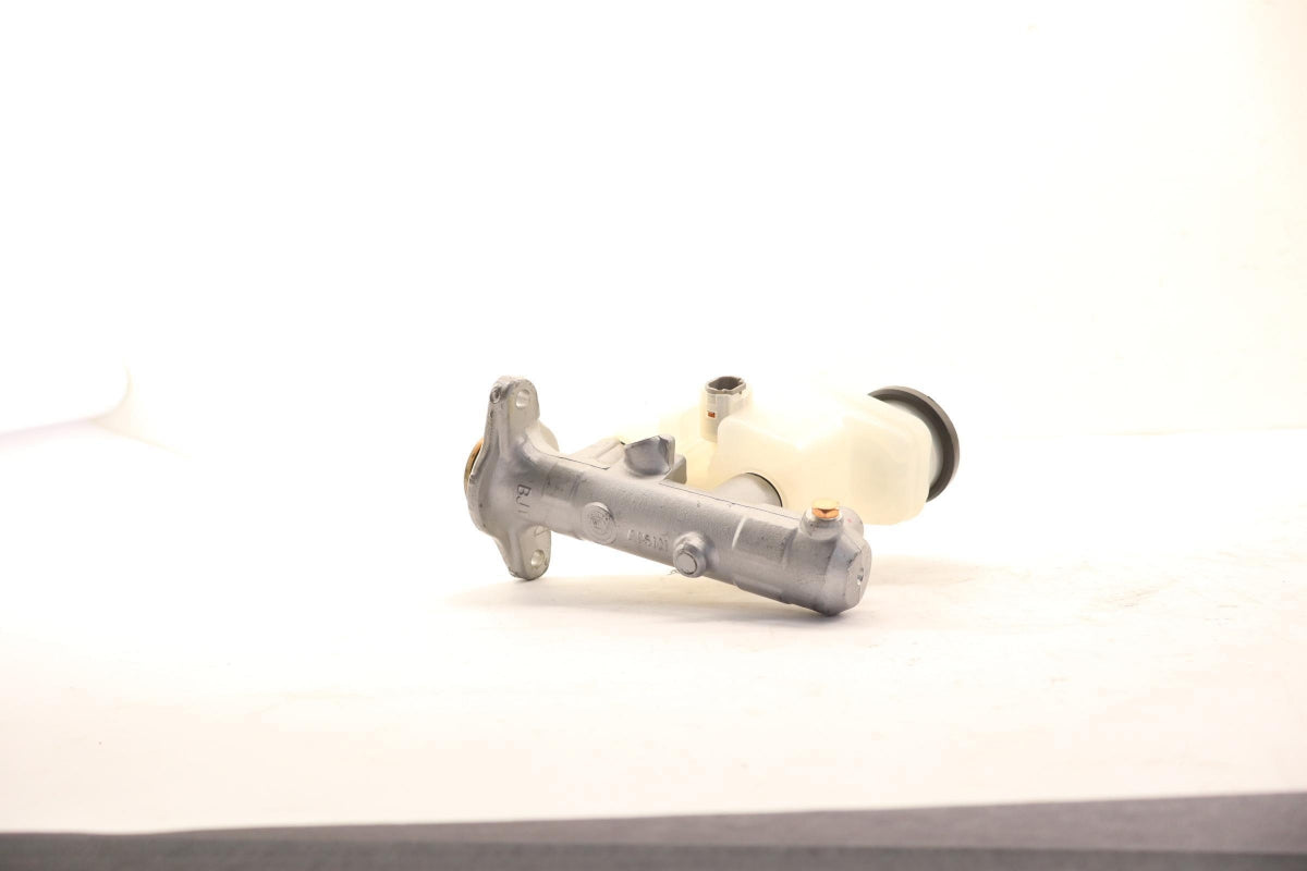 Original OE TOYOTA Hauptbremszylinder 4720126600