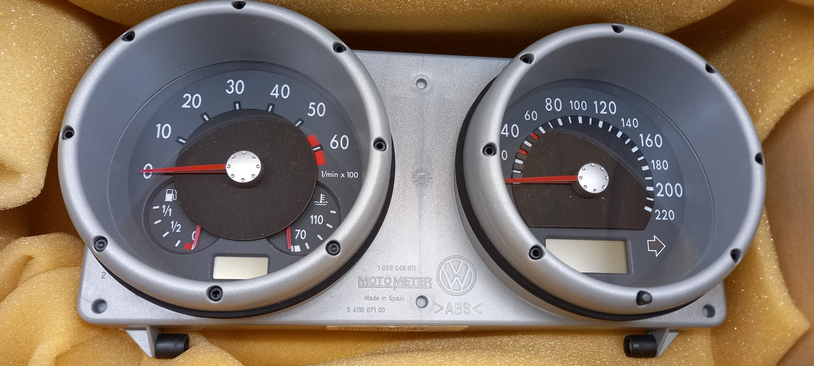 Original OE Volkswagen Kombiinstrument 6N0920804EX