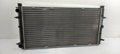 Original OE Volkswagen Wasserkühler 701121253D