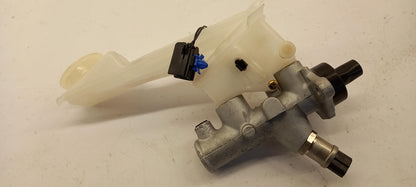 Original OE MAZDA Hauptbremszylinder CB8943400