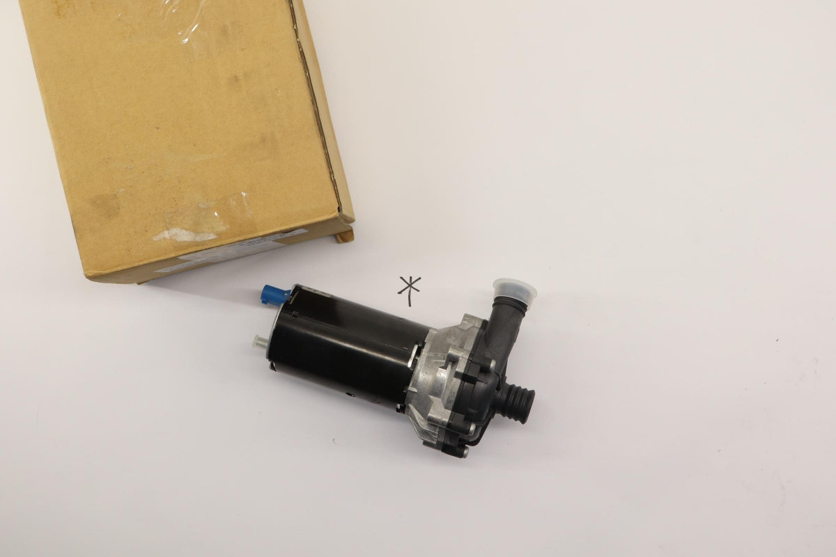 Original BMW 5er E39 Latentwärmespeicher Zusatzwasserpumpe 64128391554