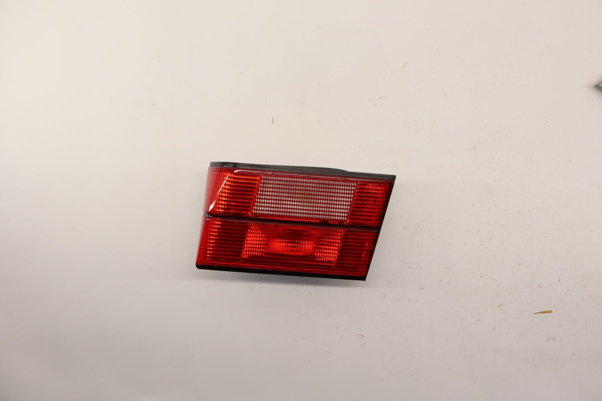 Original OE BMW Heckleuchte 63211384012