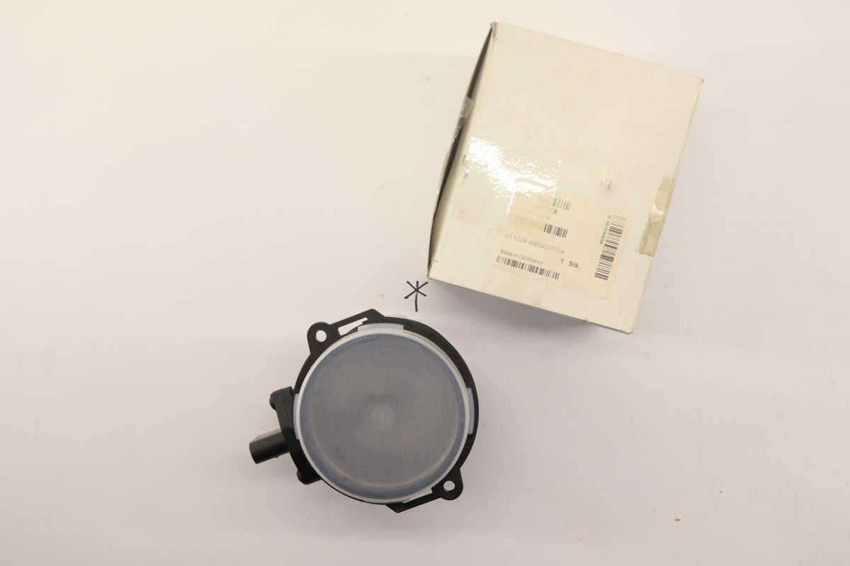 Original AUDI A8 S8 4D 99-03 Luftmassenmesser 077133471KX