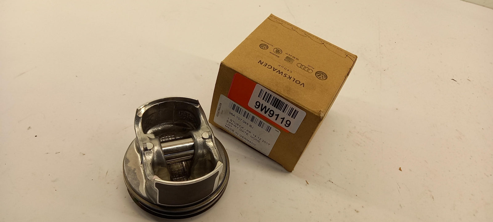 Original OE Volkswagen Kolben 06A107065BJ