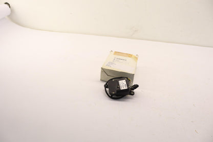 Original OE Volkswagen Mischklappen Stellelement 8D1820511A