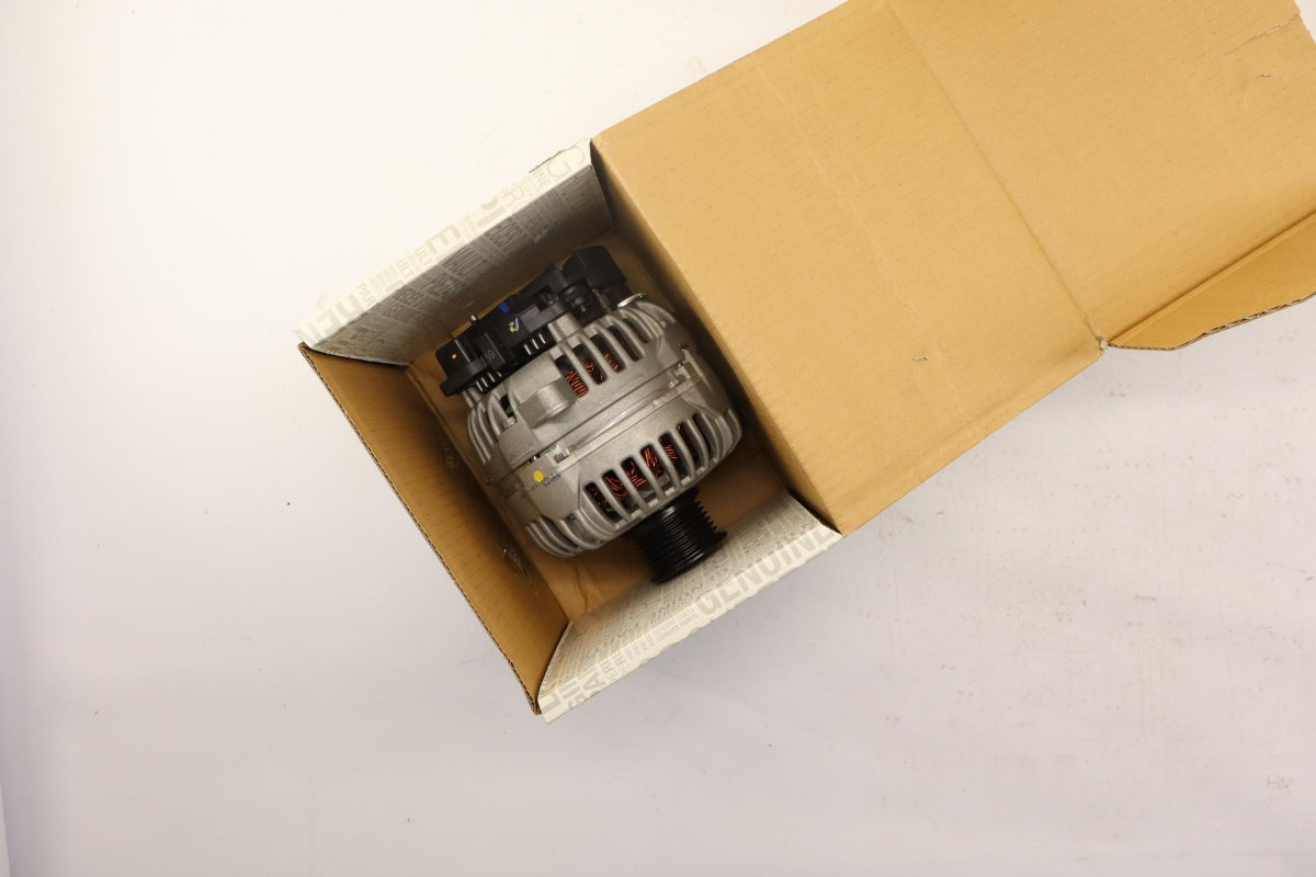 Original OE RENAULT Lichtmaschine 7711368601