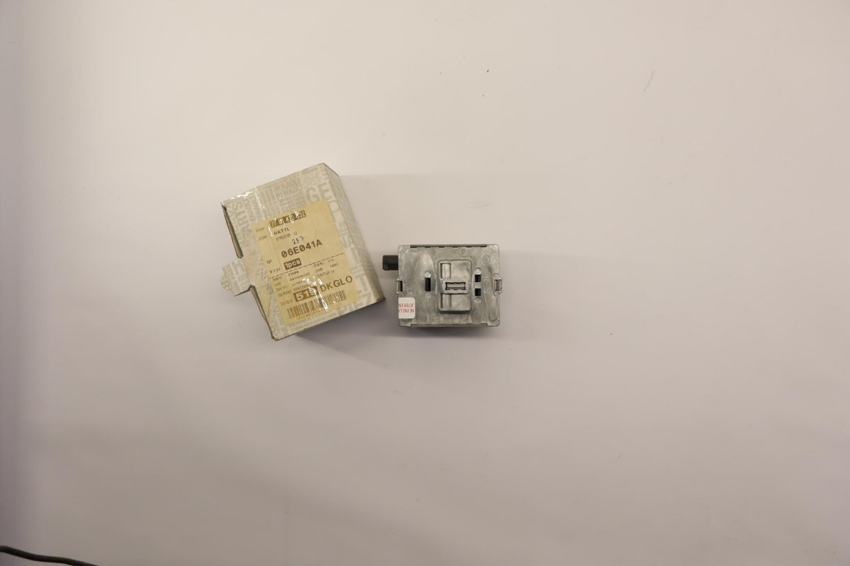 Original OE RENAULT Steuergerät 7701473332