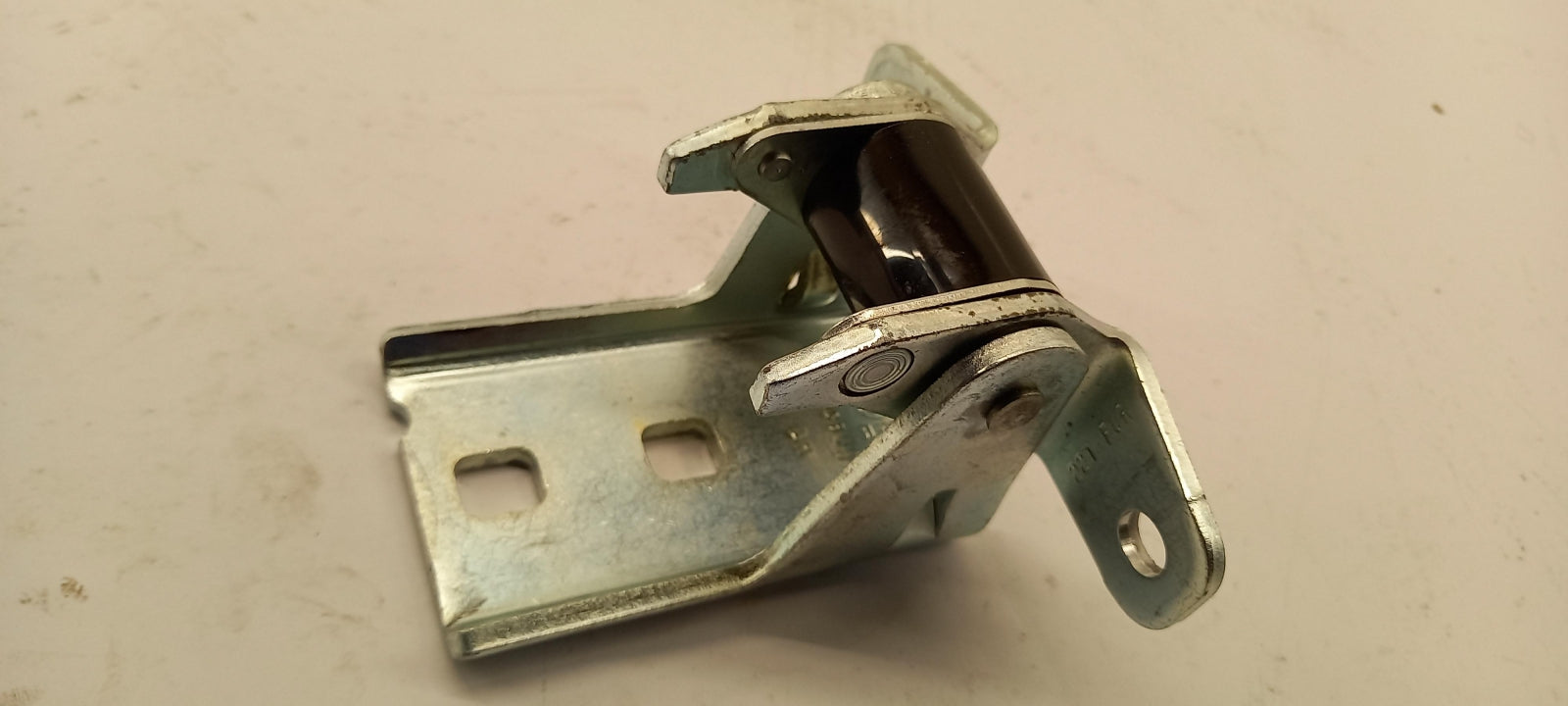 Original OPEL Opel Meriva-B Türscharnier vorne links 13251220